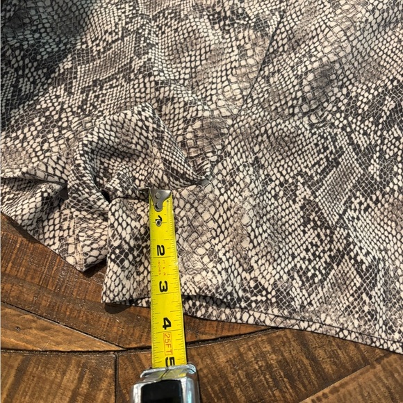 Babaton High Waist Gray and Black Shorts snake skin shorts in size 4. - Picture 8 of 8